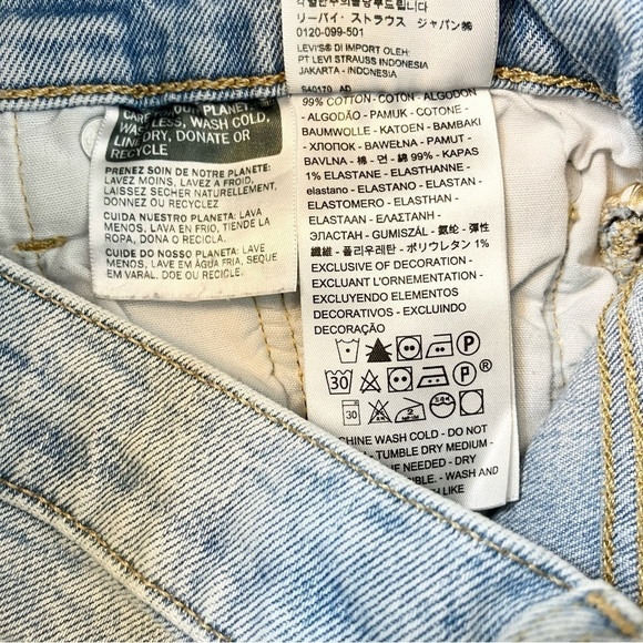 Levi's 501 High Rise Jean Shorts in Tango Light Wash size 26 - Picture 6 of 7